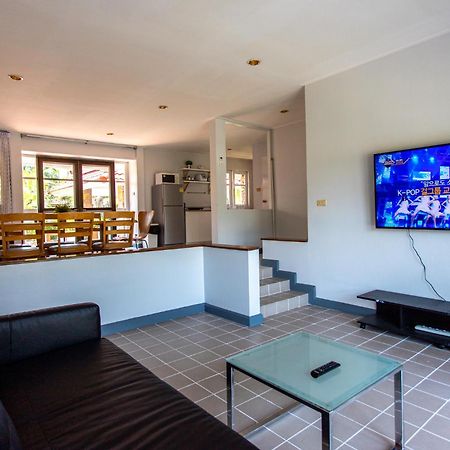 F4 Beach House Kitchen Bbq 3 Bedrooms Large Yard Rayong Exterior photo