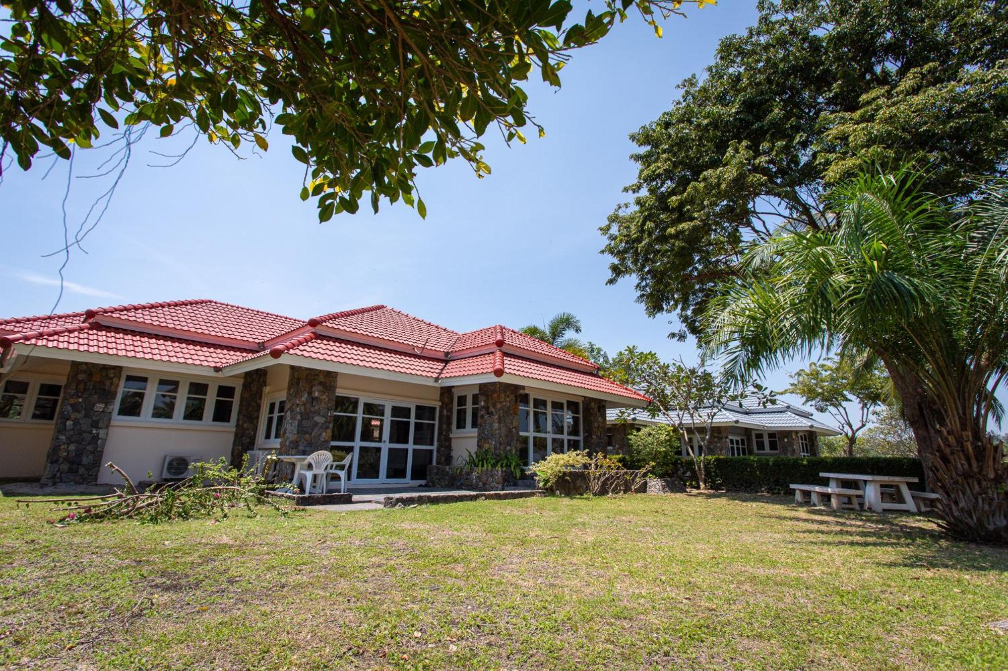 F4 Beach House Kitchen Bbq 3 Bedrooms Large Yard Rayong Exterior photo